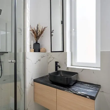 Elegant & Bright 2br - Steps From Old Town Bukareszt