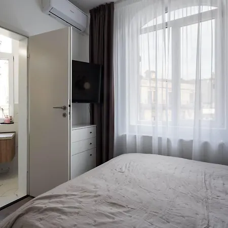 Apartament Elegant & Bright 2br - Steps From Old Town Bukareszt