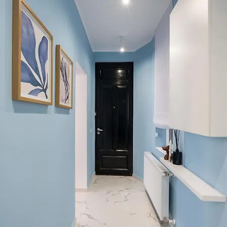 Elegant & Bright 2br - Steps From Old Town *
