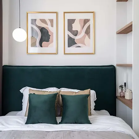 Elegant & Bright 2br - Steps From Old Town