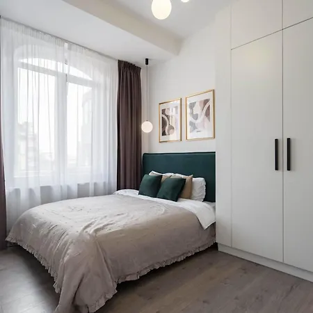 Elegant & Bright 2br - Steps From Old Town * Bucareste