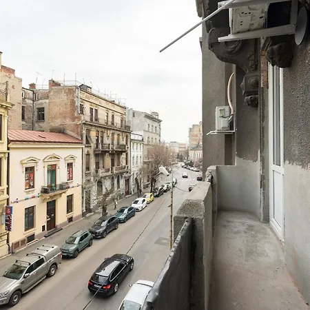 Elegant & Bright 2br - Steps From Old Town Bucarest