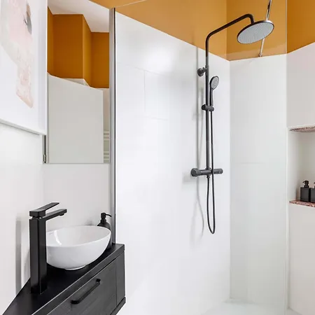 Elegant & Bright 2br - Steps From Old Town * Бухарест